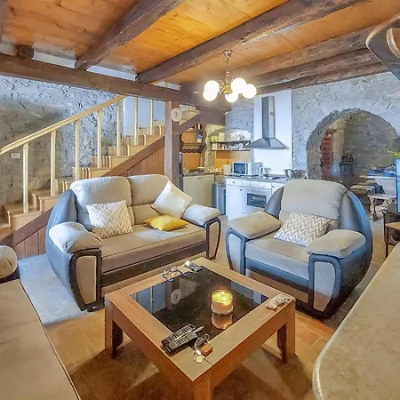 4 Bedroom In *